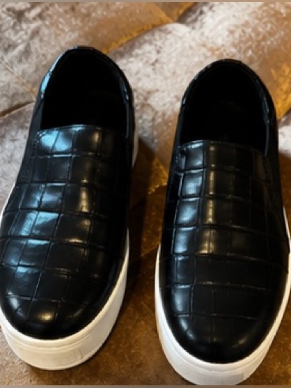 Vince Warren Black Croc-Embossed Leather Platform Slip-On Sneakers, size 6.5